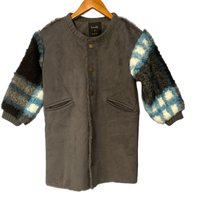 Lovely La Fa Lai Faux Suede & Fuzzy Sleeve Kids Coat – Size 7